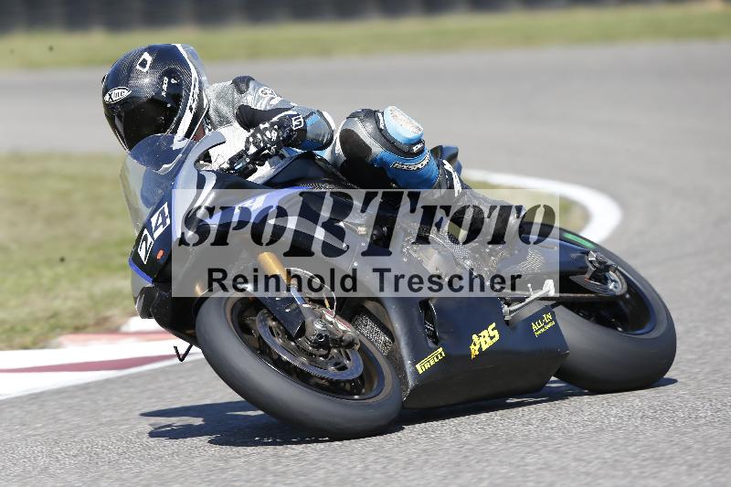 Archiv-2025/49 26.08.2025 Cornu Master School ADR/rot-rouge/24